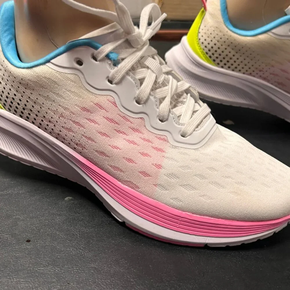 Avia Women's‎ Deluxe Trainer Sneakers with memory foam insoles size 8 (GS3)